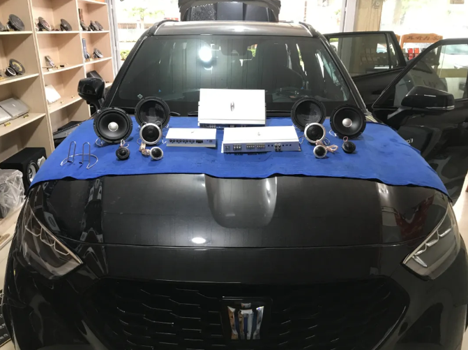 皇冠陸放音響升級，讓音樂成為駕駛的主旋律