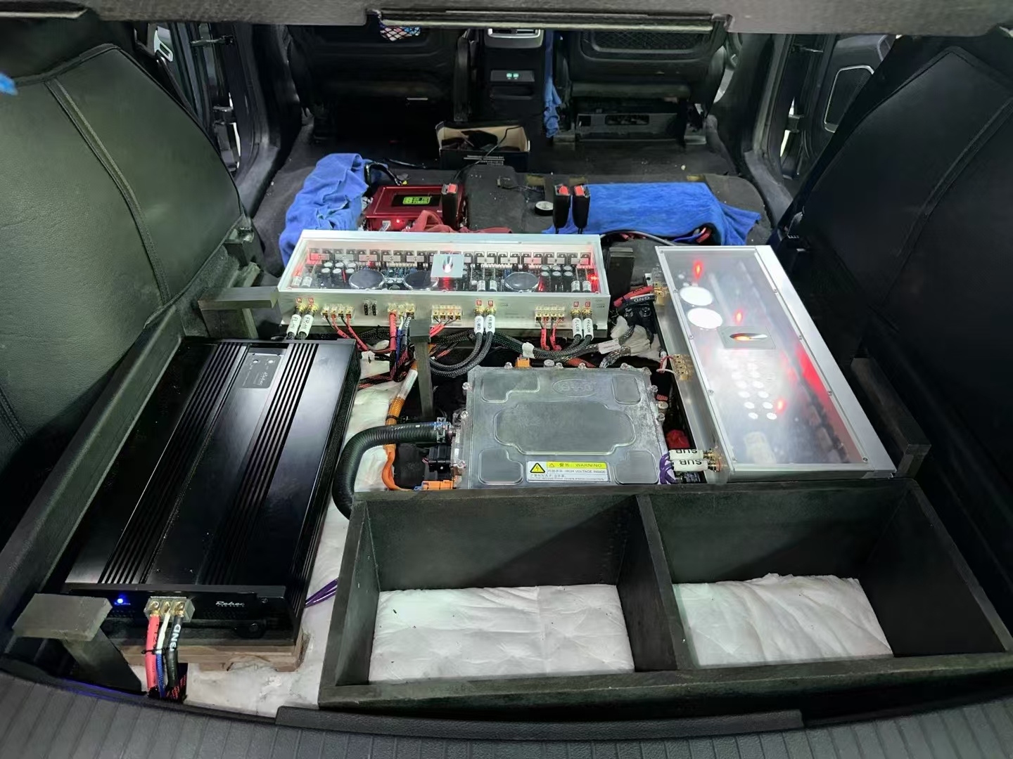 1730166518690524.jpg BA82兩路功放+BA86六路功放.jpg